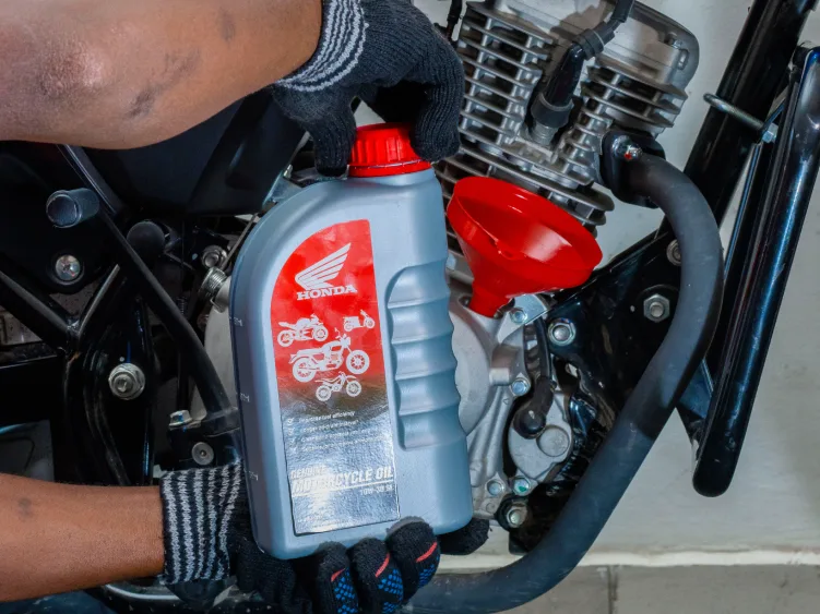 Cleans and Protects your engine